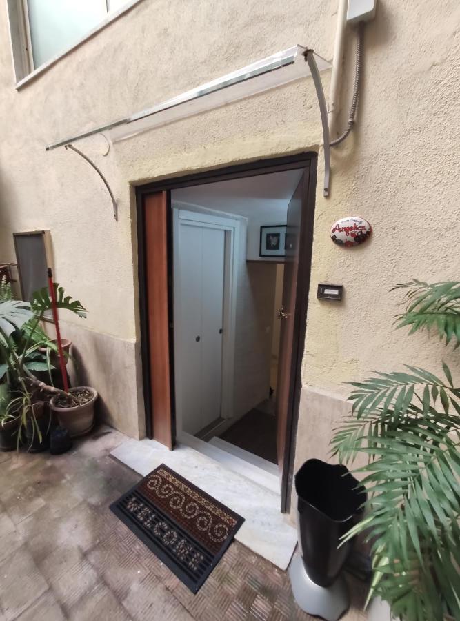Casa Vacanze Angelica Salerno Exteriér fotografie